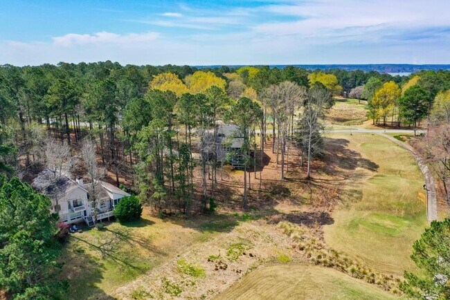 Building Photo - 1900 Snug Harbor Dr