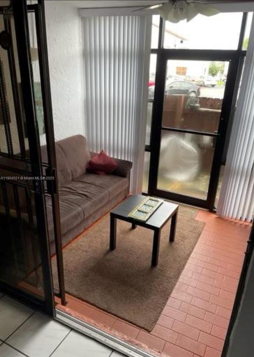 Building Photo - 9411 Fontainebleau Blvd