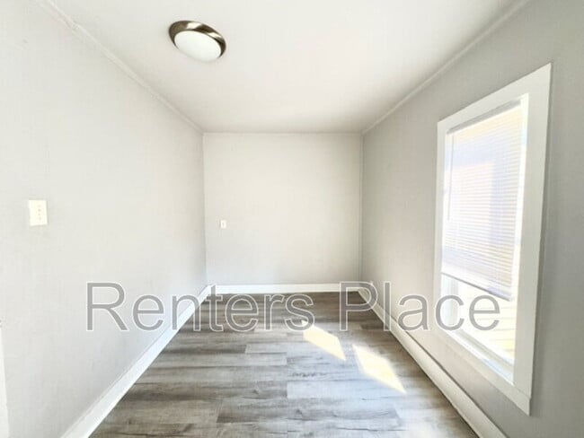 Building Photo - 3119 W 41st St