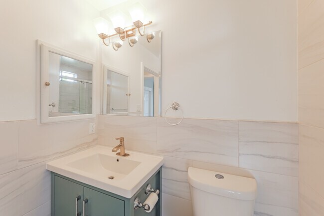 Building Photo - 139 Gibson Ave