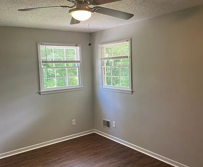 Building Photo - 1038 Westhaven Dr