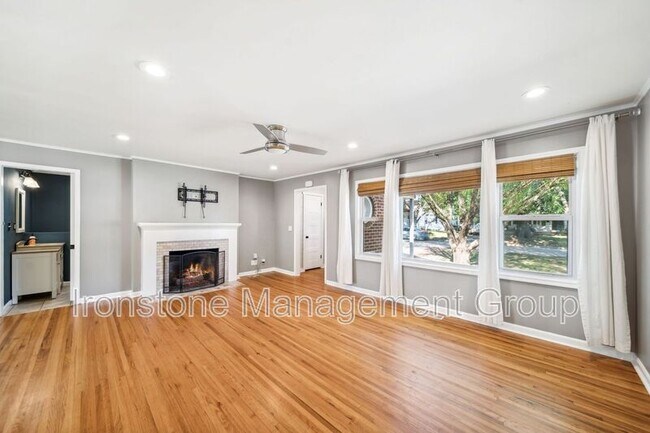 Building Photo - 1414 S Sandusky Ave