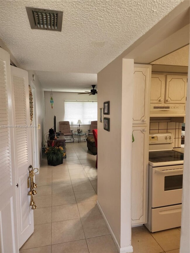 Building Photo - 300 Berkley Rd