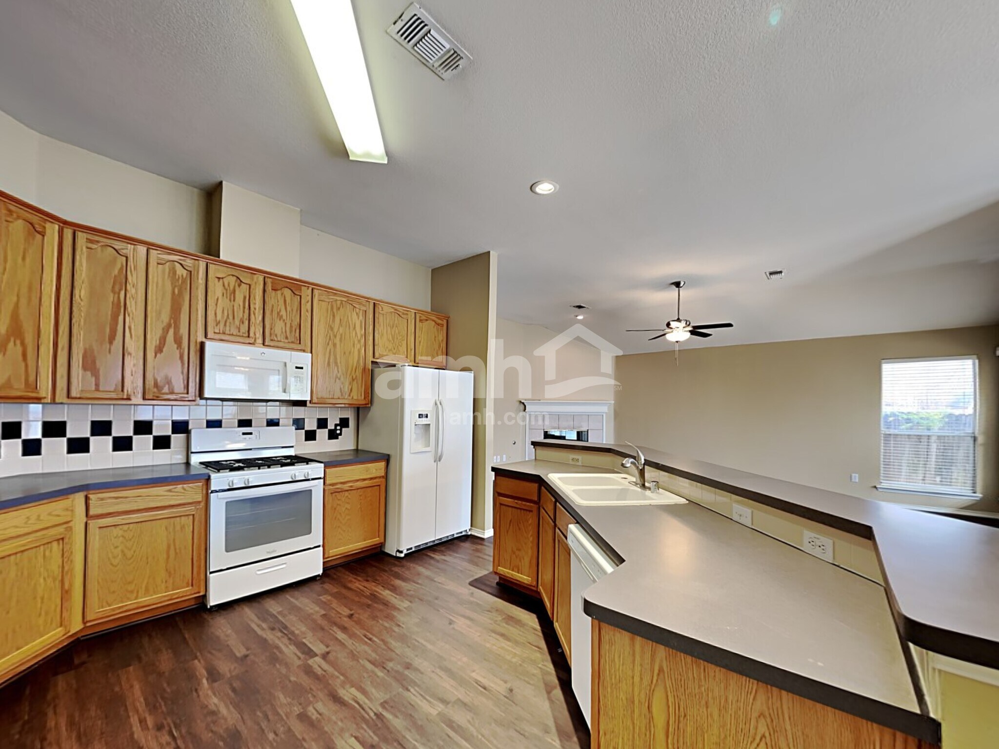 Building Photo - 1606 Windcastle Dr