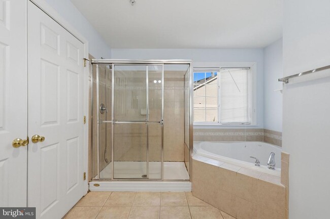 Building Photo - 2454 Curie Ct