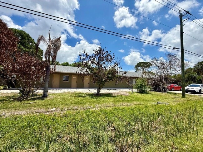 Building Photo - 2380 N Tropical Trail