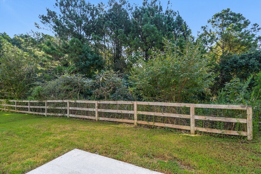 Building Photo - 62 Fern Walk
