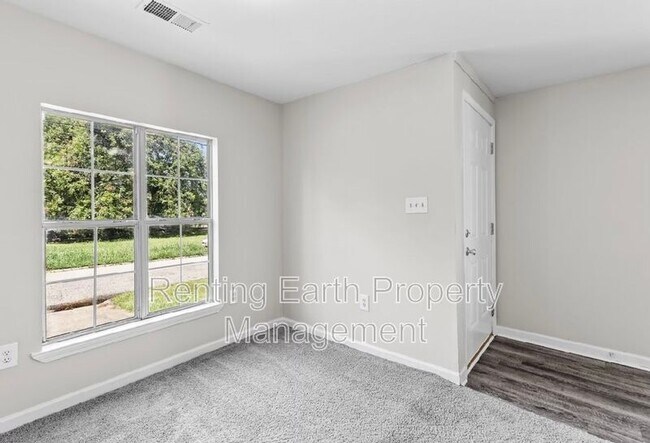 Building Photo - 725B 3rd Ave N