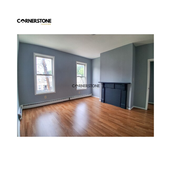 Building Photo - 7 N Straight St