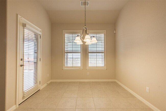Building Photo - 165 Lady Bird Ln