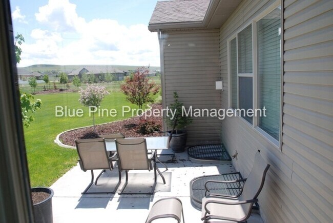 Building Photo - 6192 Pheasant Dr