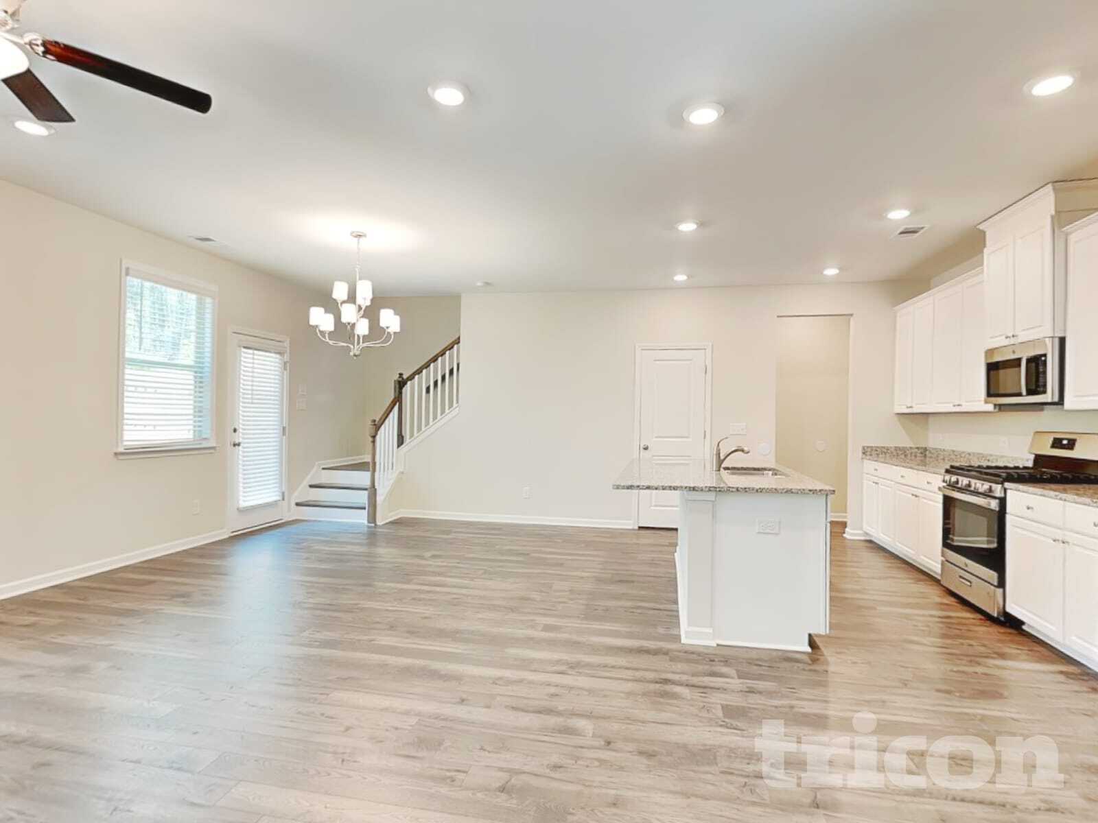 Building Photo - 208 Chapelcrest Ln