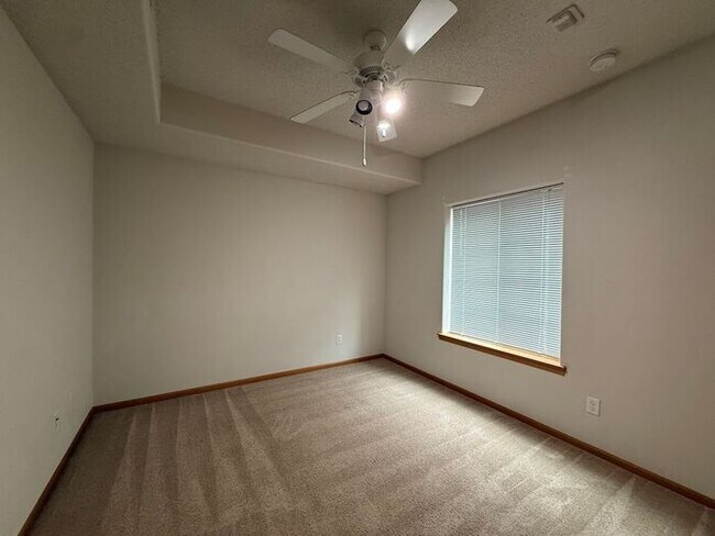 Building Photo - $1,300| 2 Bedroom, 1 Bathroom Condo | No P...