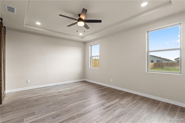 Building Photo - 33 S Markland Ave