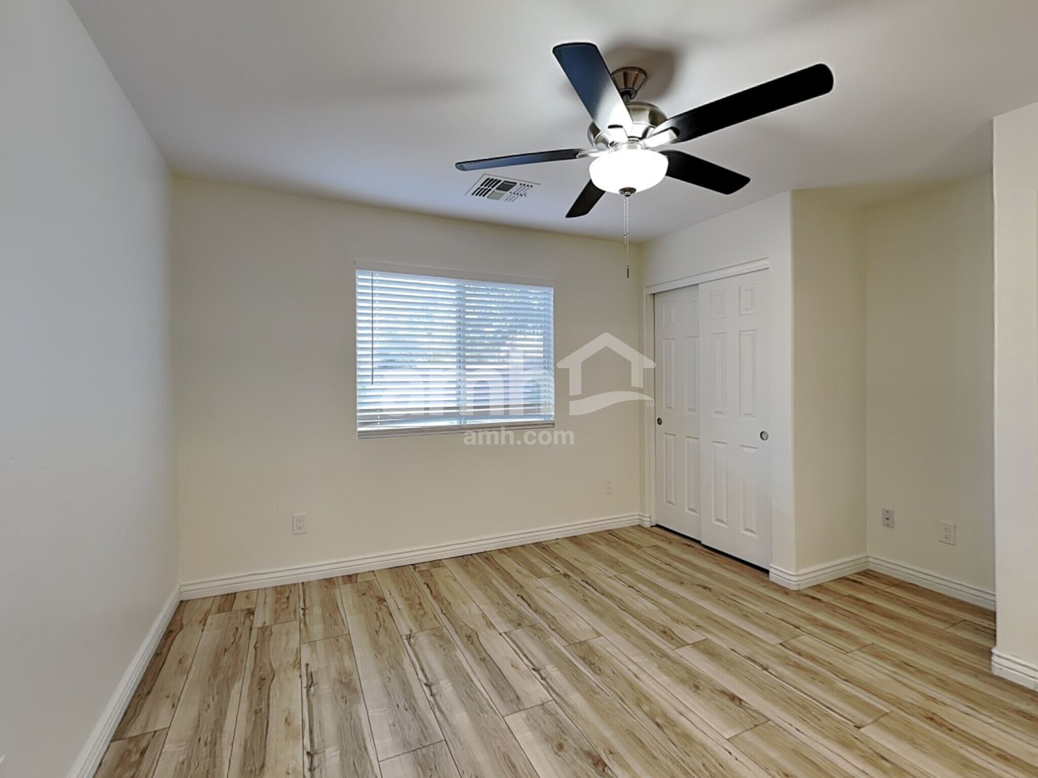 Building Photo - 31491 N Cactus Dr