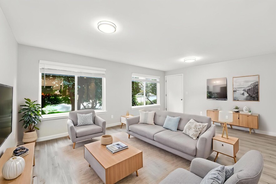 Interior Photo - 3030 Lake City