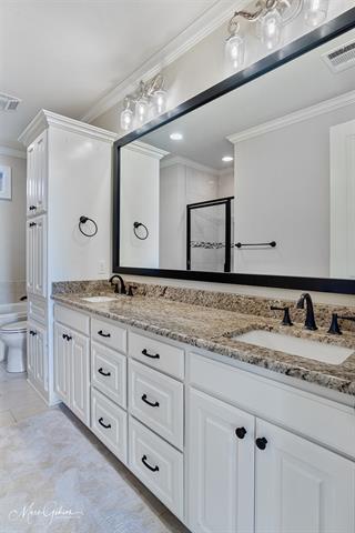 Building Photo - 1930 Chestnut Pk Ln