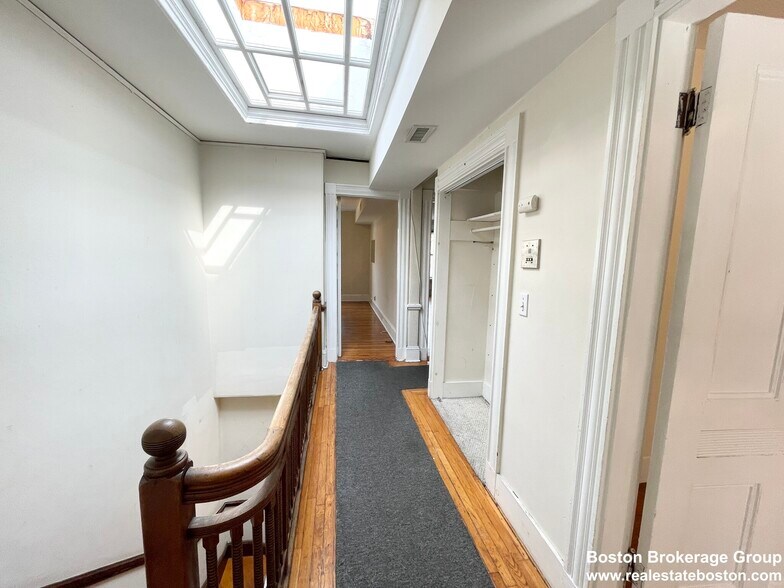 Building Photo - 76 Saint Stephen St