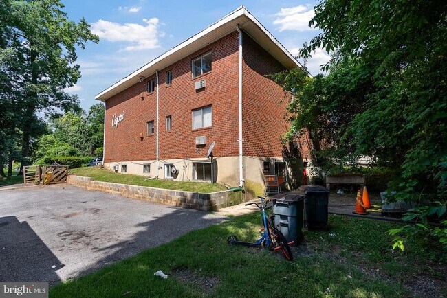 Building Photo - 6511 Brighton Ave