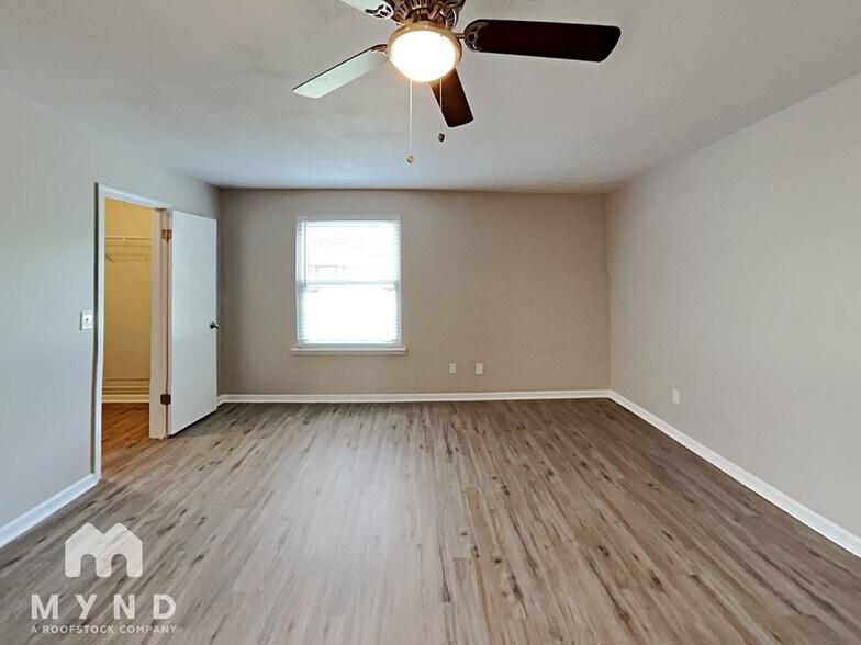 Building Photo - 5158 Sand Ridge Ct