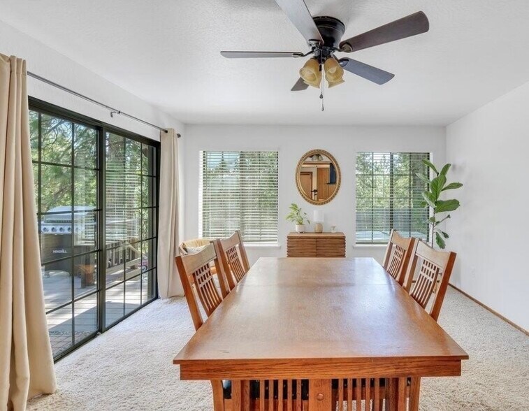 Building Photo - 22689 Cedar Pines Ave