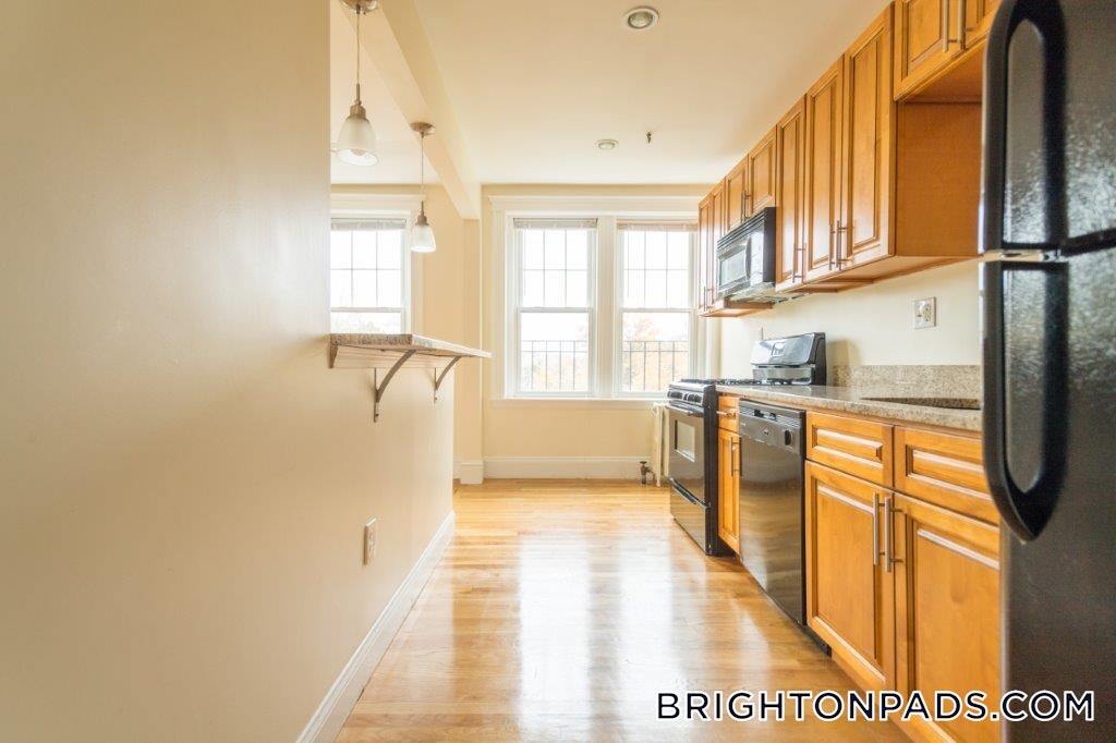 Building Photo - 288 Chestnut Hill Ave