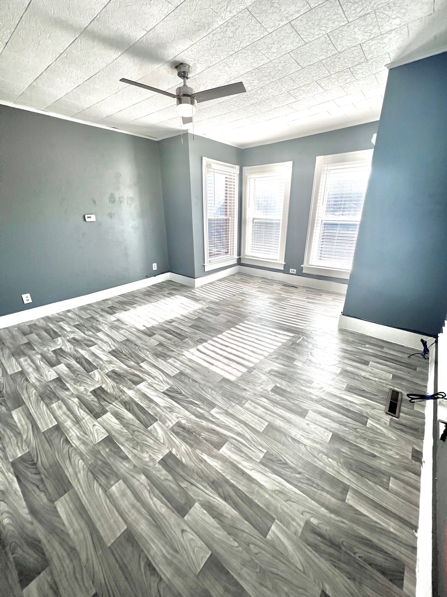 Building Photo - 1009 S Central Ave