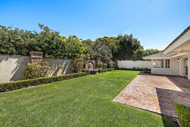 Building Photo - 2612 Lighthouse Ln