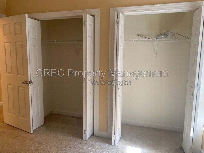 Building Photo - 1415 Belcourt Ln