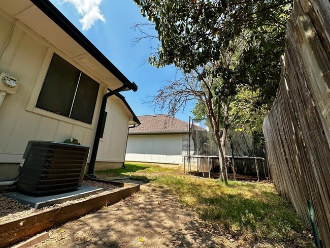 Building Photo - 14231 Anita Marie Ln