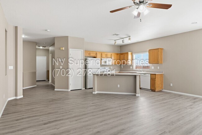 Building Photo - NW!! Single Story!! New Luxury Vinal Plank flooring!! New Carpet Bedrooms 2 & 3!!! New Interter P...