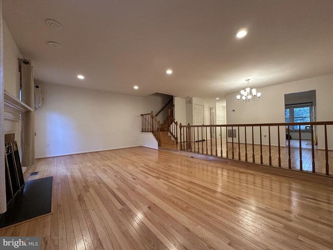 Building Photo - 6042 Loganwood Dr