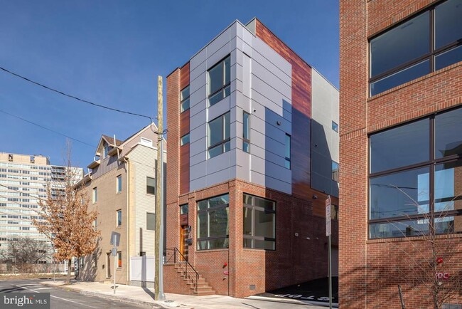 Building Photo - 237 N 23rd St