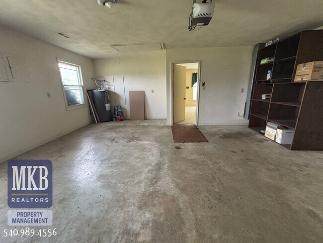 Building Photo - 5056 Catawba Valley Dr