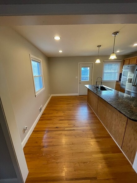 Building Photo - 8302 Travis Ln