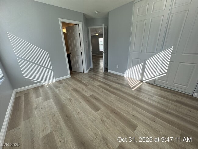 Building Photo - 10006 Mardagen St