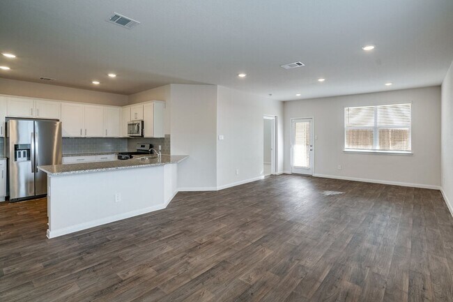 Building Photo - 152 Docile Lp