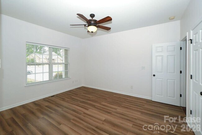 Building Photo - 4224 Lois Ln