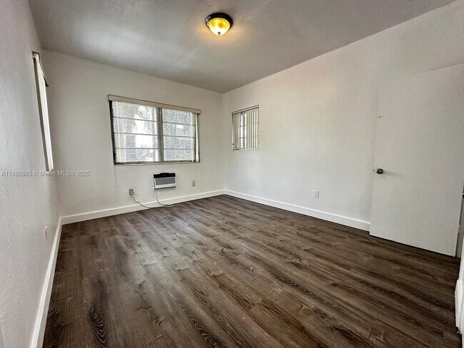 Building Photo - 4172 Chase Ave