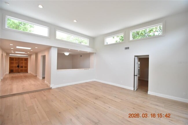 Building Photo - 571 Luzon Ave