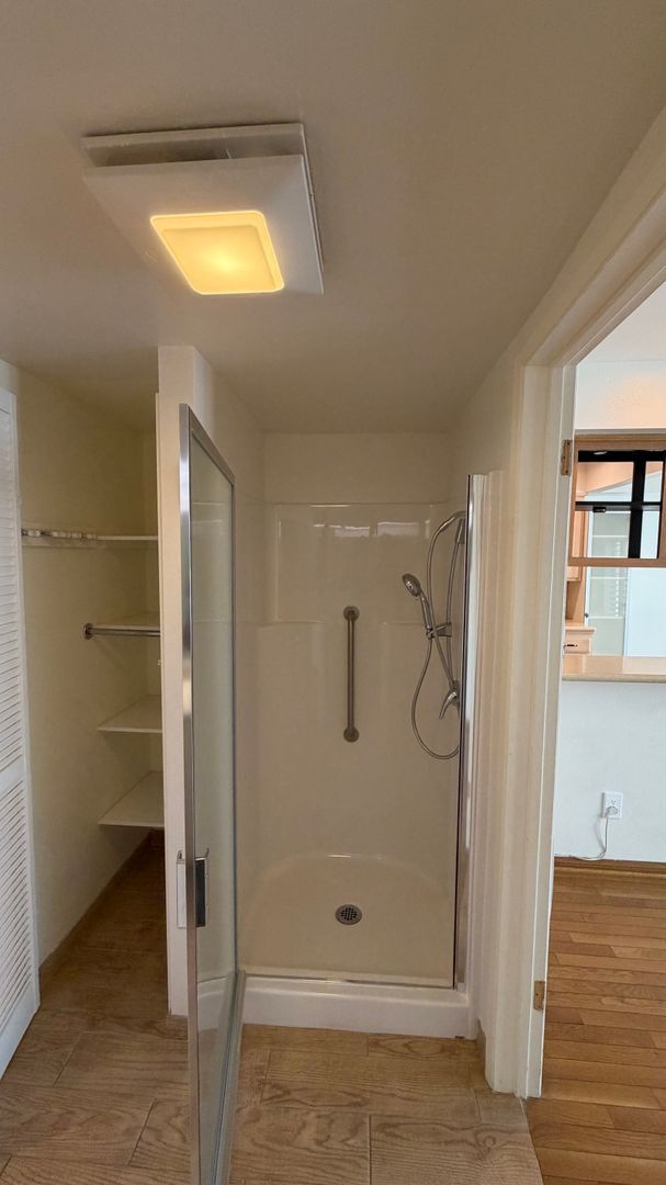 Building Photo - DESIRABLE TWO BEDROOM TWO BATH HOME IN STUDIO CITY