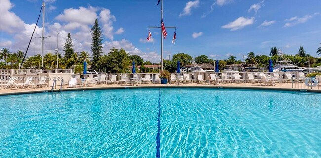 Building Photo - 2731 NE 14th Street Causeway