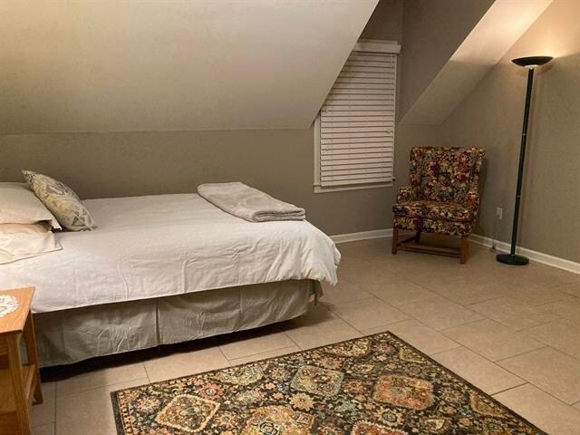 Building Photo - 3065 Green Fairway Cv S