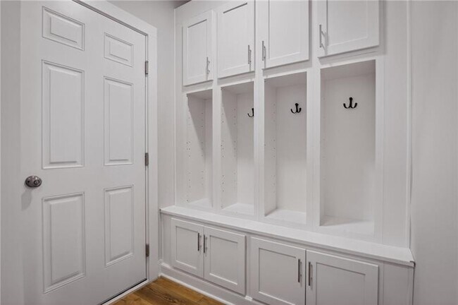 Building Photo - 4022 Cottage Wy