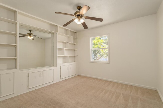 Building Photo - 1306 Zora St