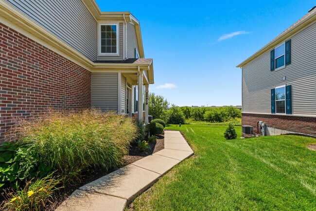 Building Photo - 24919 McCormick Way