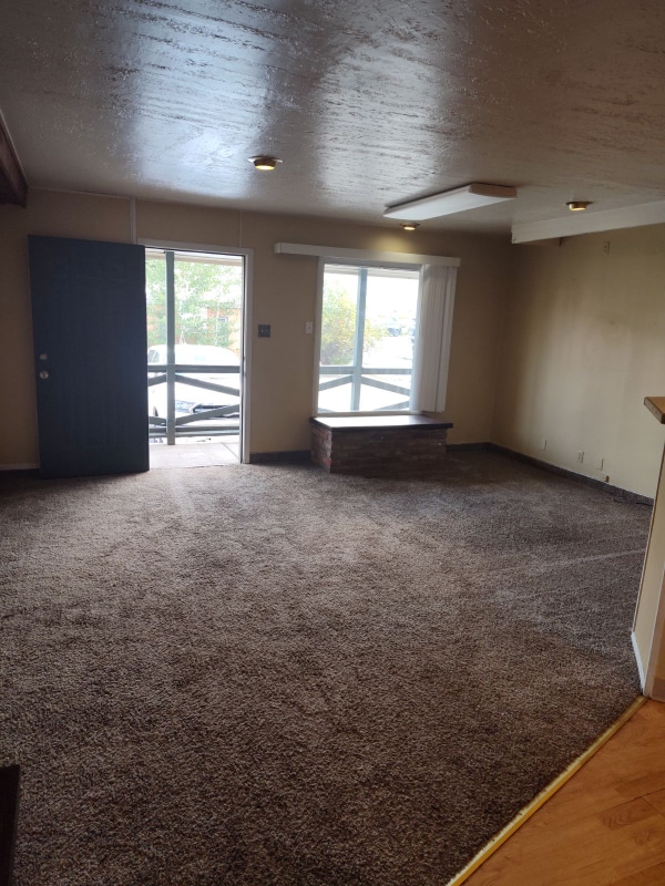 Building Photo - 3204-3216 Busch St