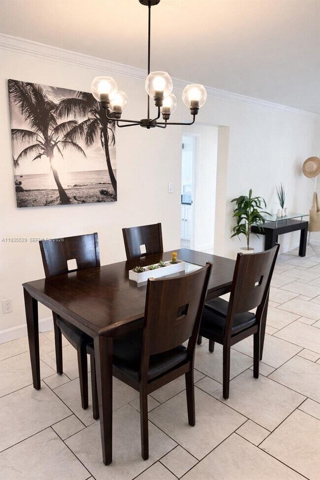 Building Photo - 232 SE 6th St