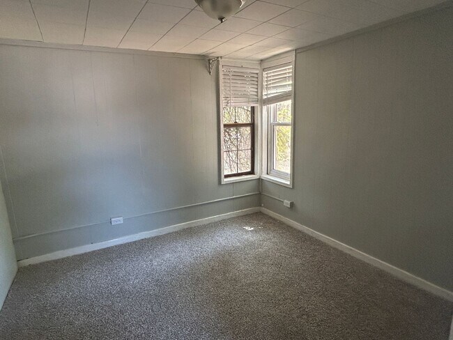 Building Photo - 3752 S Delaware St