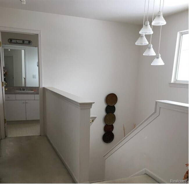 Building Photo - 156 Arthur Ave